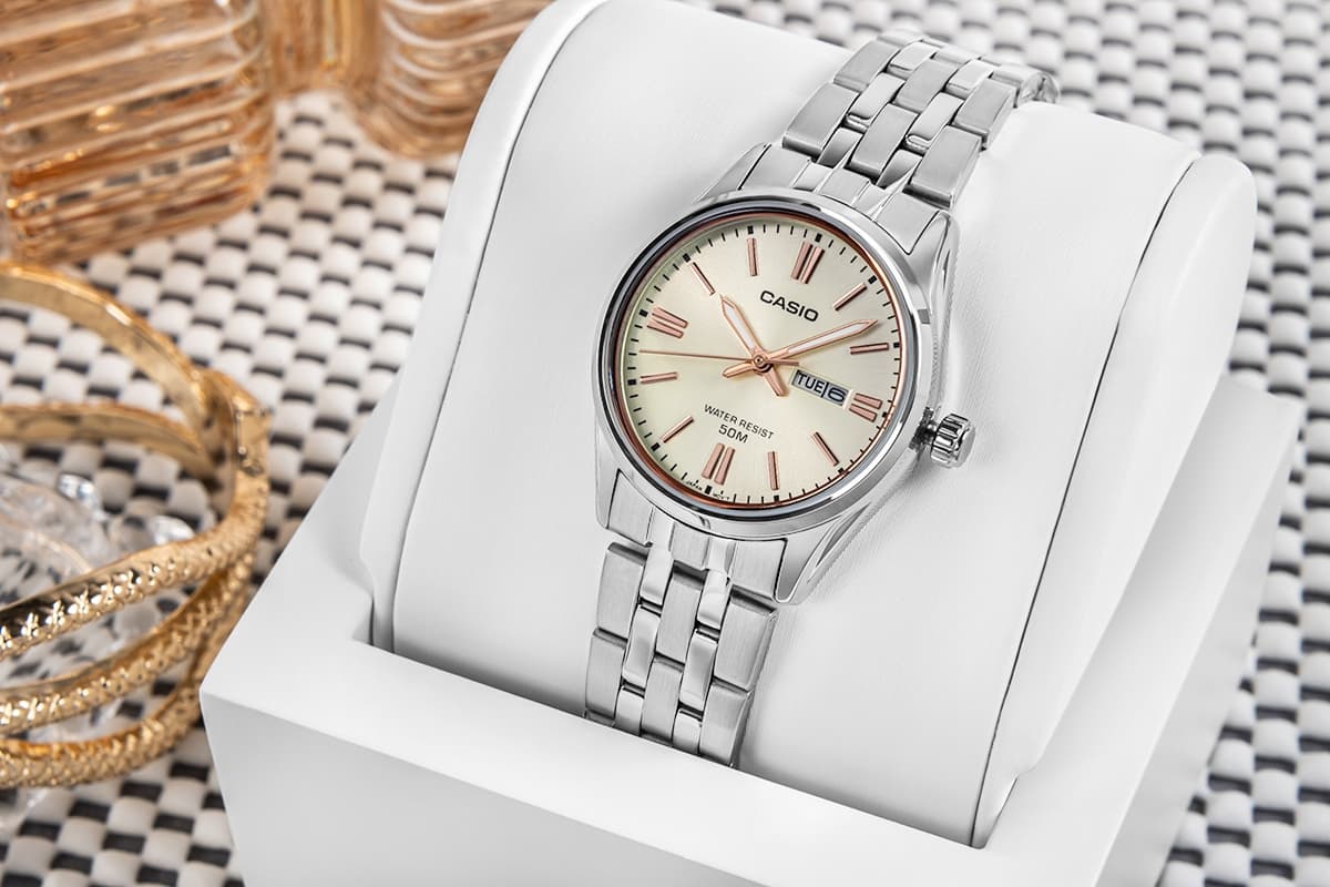 Elegancki damski zegarek CASIO LTP-1335D-9AVDF w pudełku 🎁